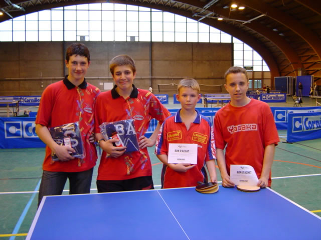 Les cadets Montrondais (Maxime et Yohann) seconds de la Loire derrière le LNTT en 2002/2003.